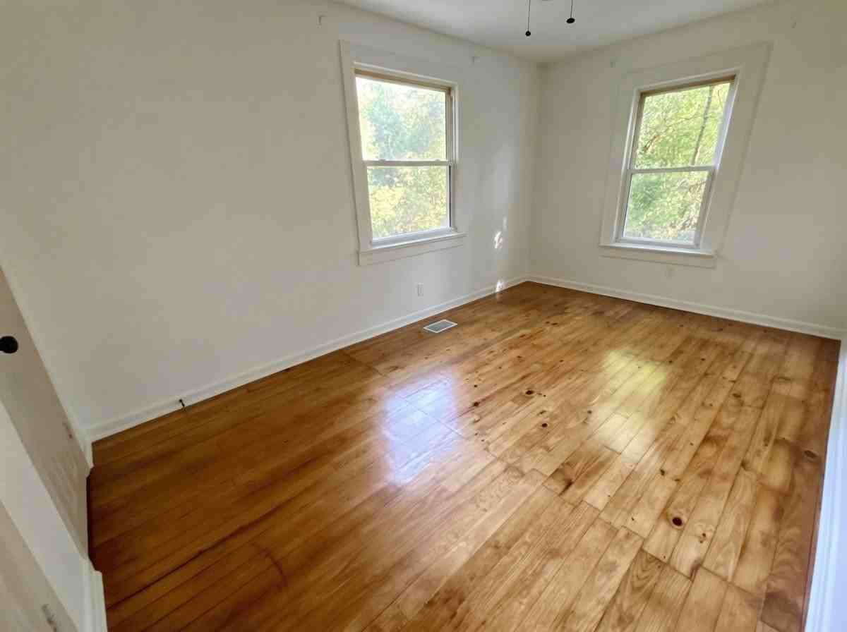 815 N Oakwood St - Photo 5 of 13