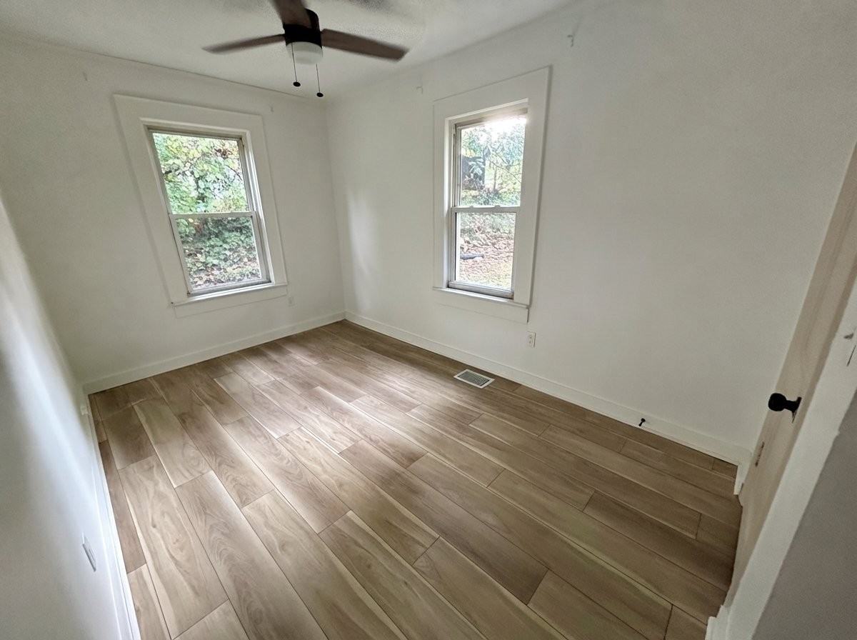 815 N Oakwood St - Photo 7 of 13