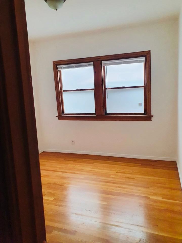 6057 Selma Ave #6057 - Photo 6 of 10