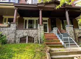 featured image of 307 E 33rd St