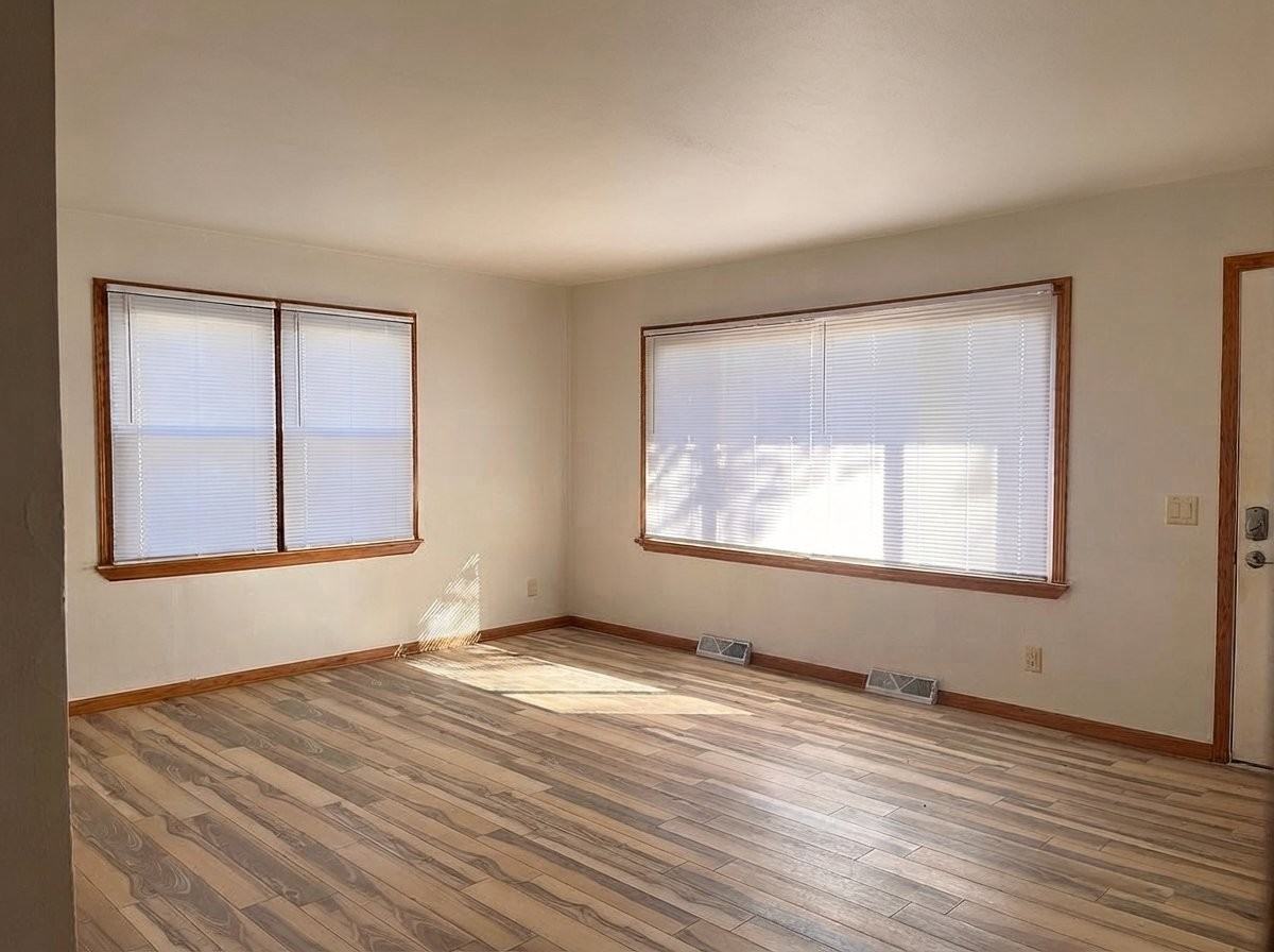 2802 Kingston Dr - Photo 2 of 17