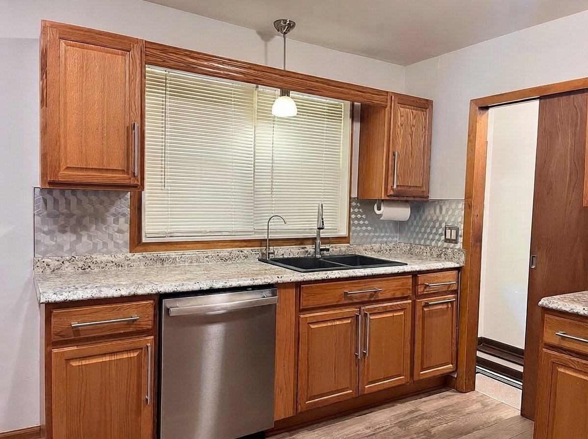 2802 Kingston Dr - Photo 4 of 17