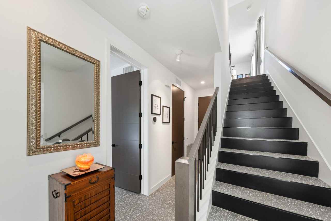 377 Huddle Springs Way - Photo 4 of 20