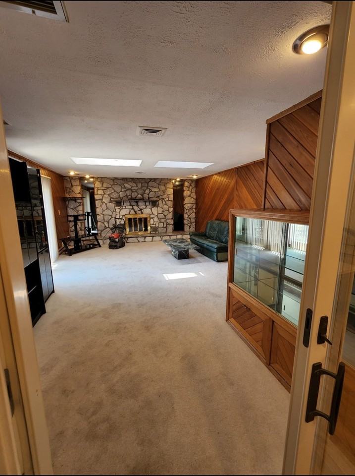 26115 Bridgewater Ave - Photo 3 of 15