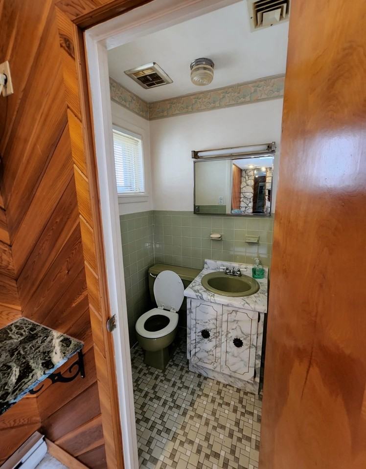 26115 Bridgewater Ave - Photo 4 of 15