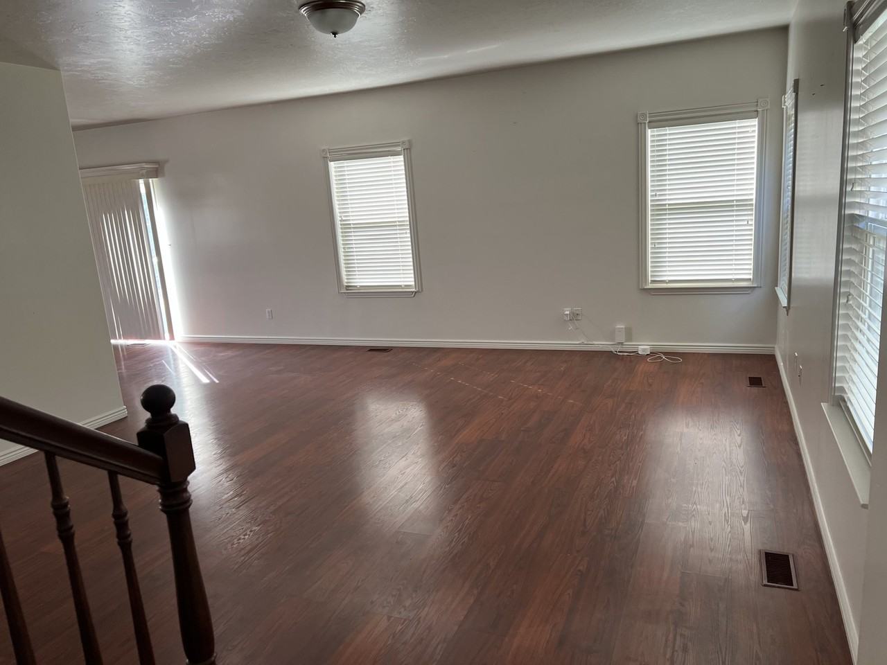 1367 E St - Photo 2 of 8