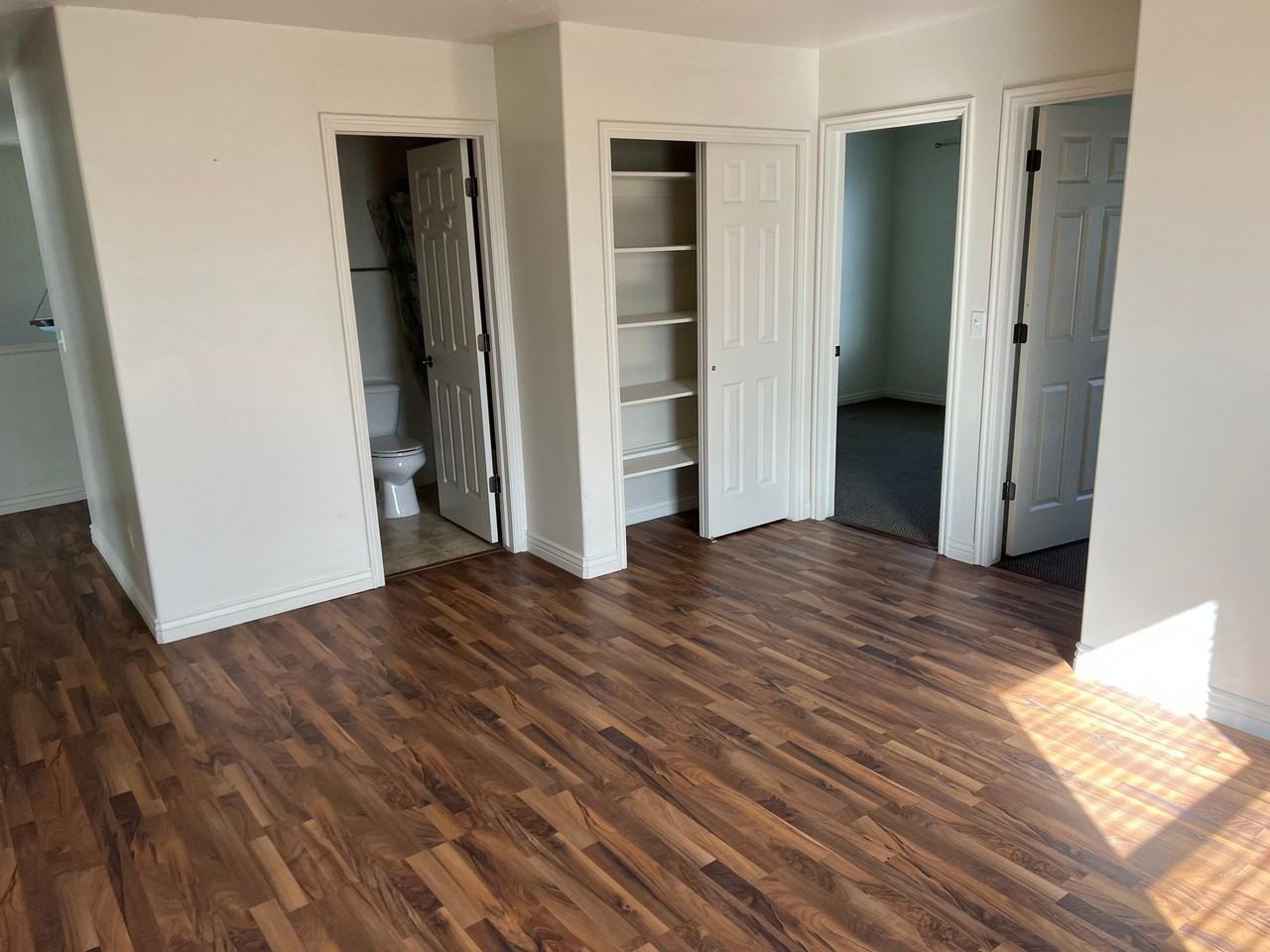 1367 E St - Photo 6 of 8