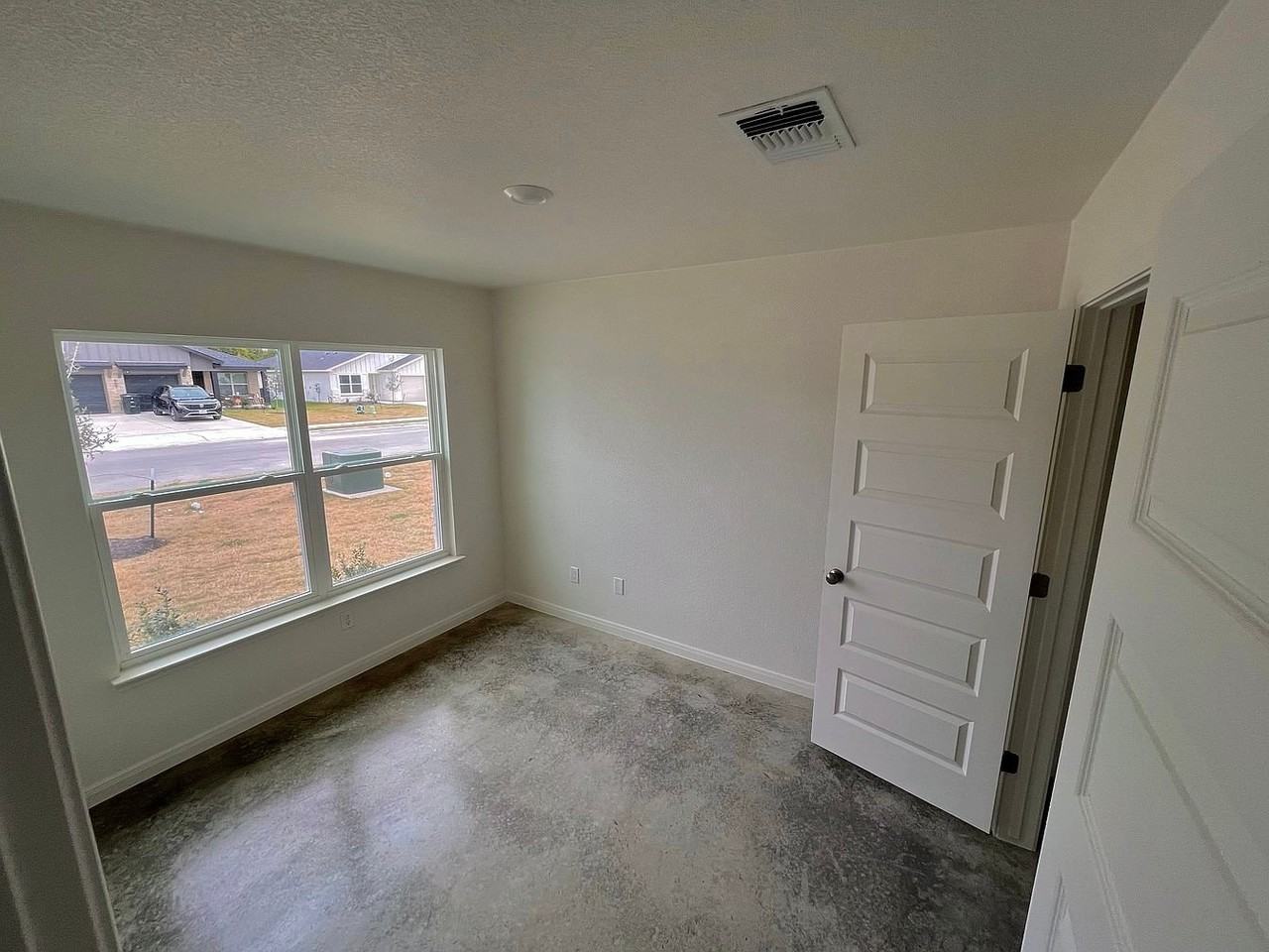 810 Wax Myrtle Ct #A - Photo 2 of 10
