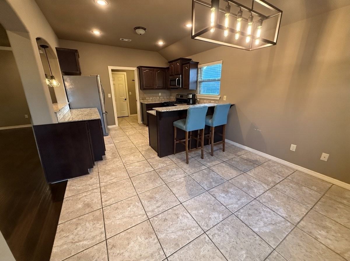 2977 W Miramar Dr - Photo 5 of 18