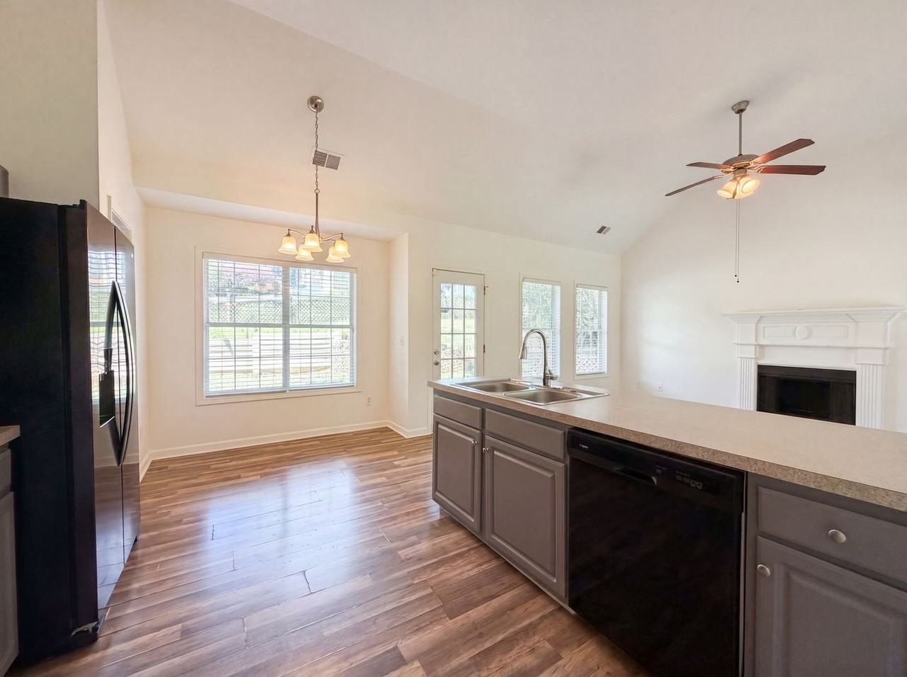 3912 Mcguire Way Nw - Photo 3 of 12