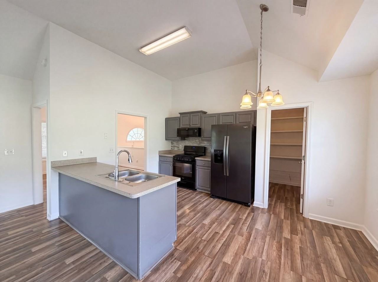 3912 Mcguire Way Nw - Photo 6 of 12