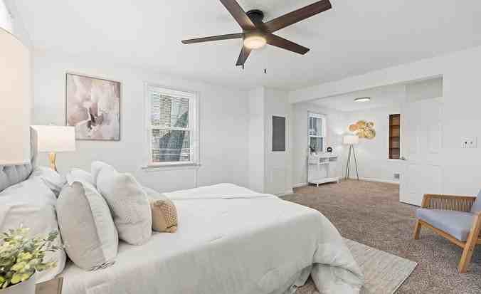 301 Bryan Point Rd - Photo 4 of 12