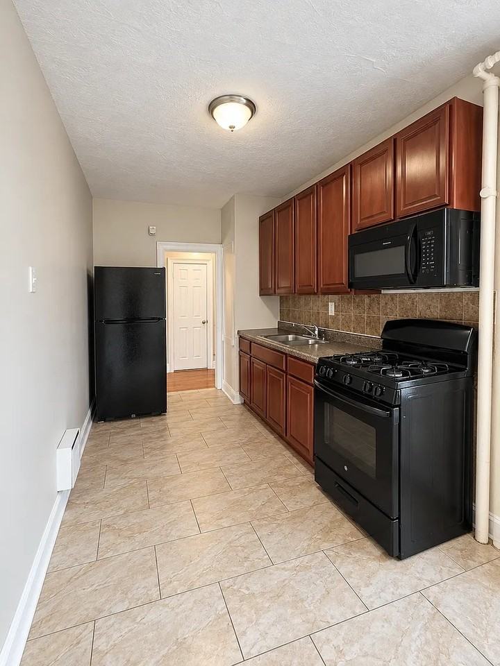235 Bidwell Ave #45 - Photo 2 of 10