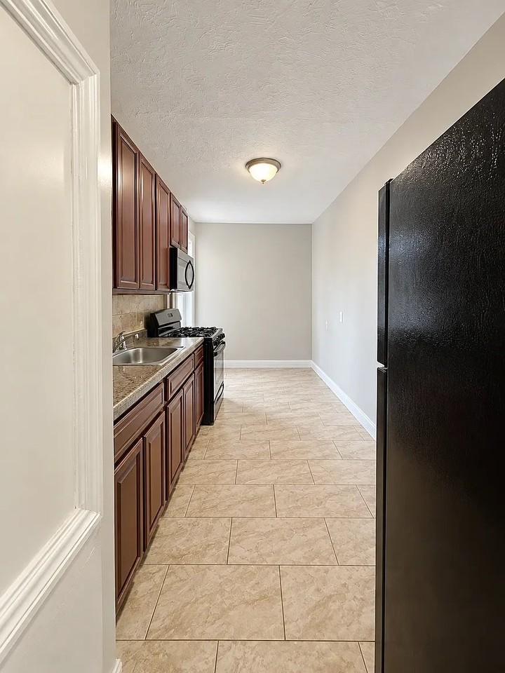 235 Bidwell Ave #45 - Photo 3 of 10