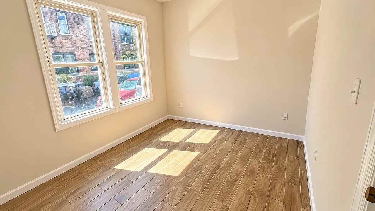 355 10th Ave #2 - Photo 3 of 5