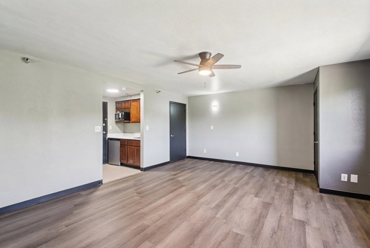 1300 E Ayers St #323 - Photo 6 of 10