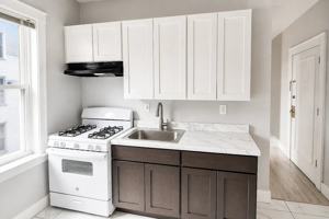 featured image of 192 Carroll St #35