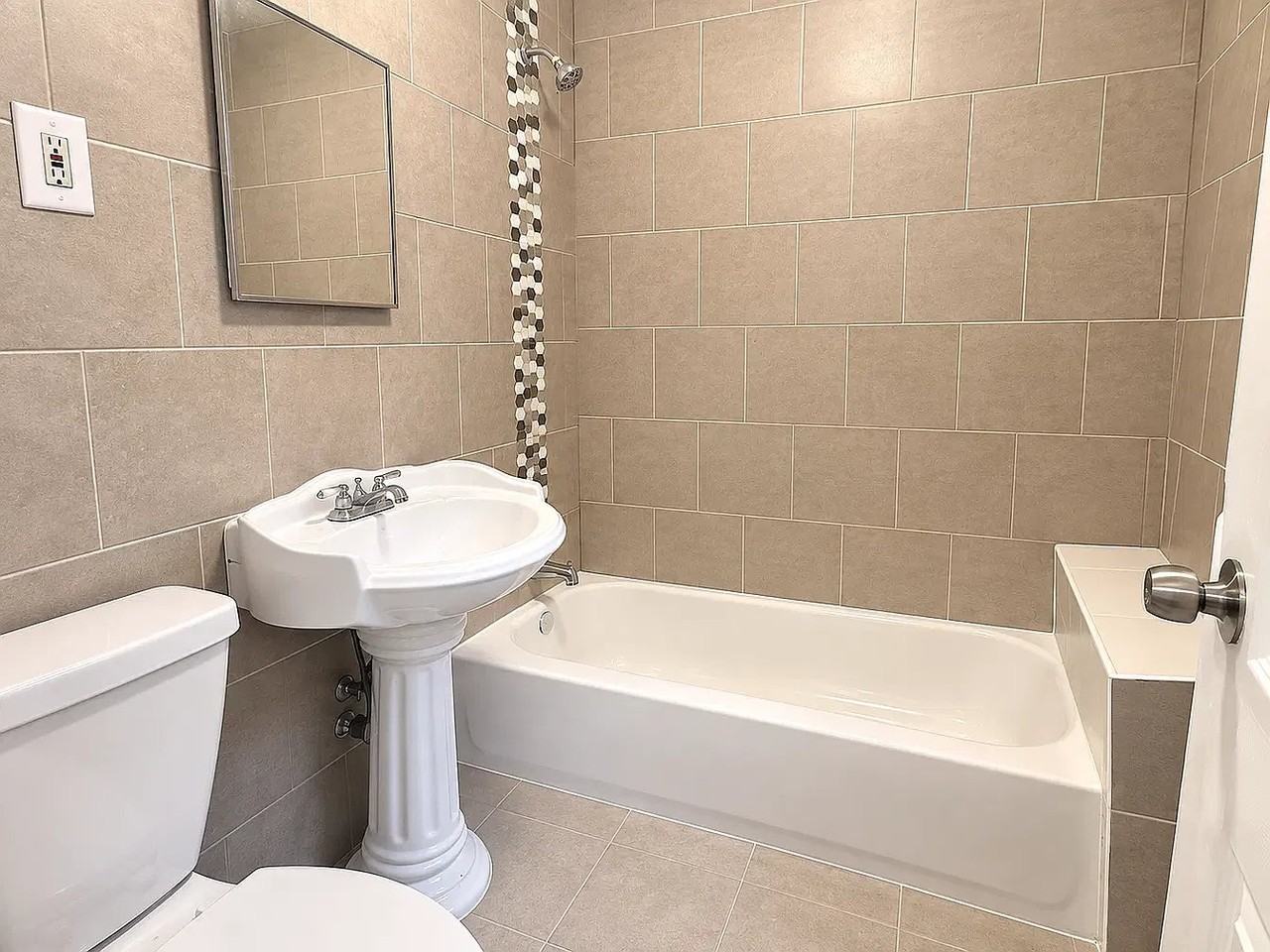 211 Roseville Ave #B3 - Photo 5 of 5
