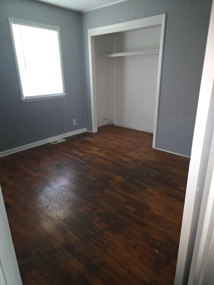 1706 Costello Dr - Photo 4 of 8