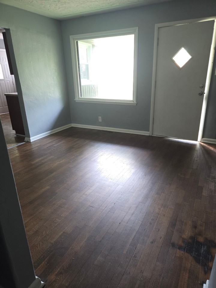 1706 Costello Dr - Photo 5 of 8