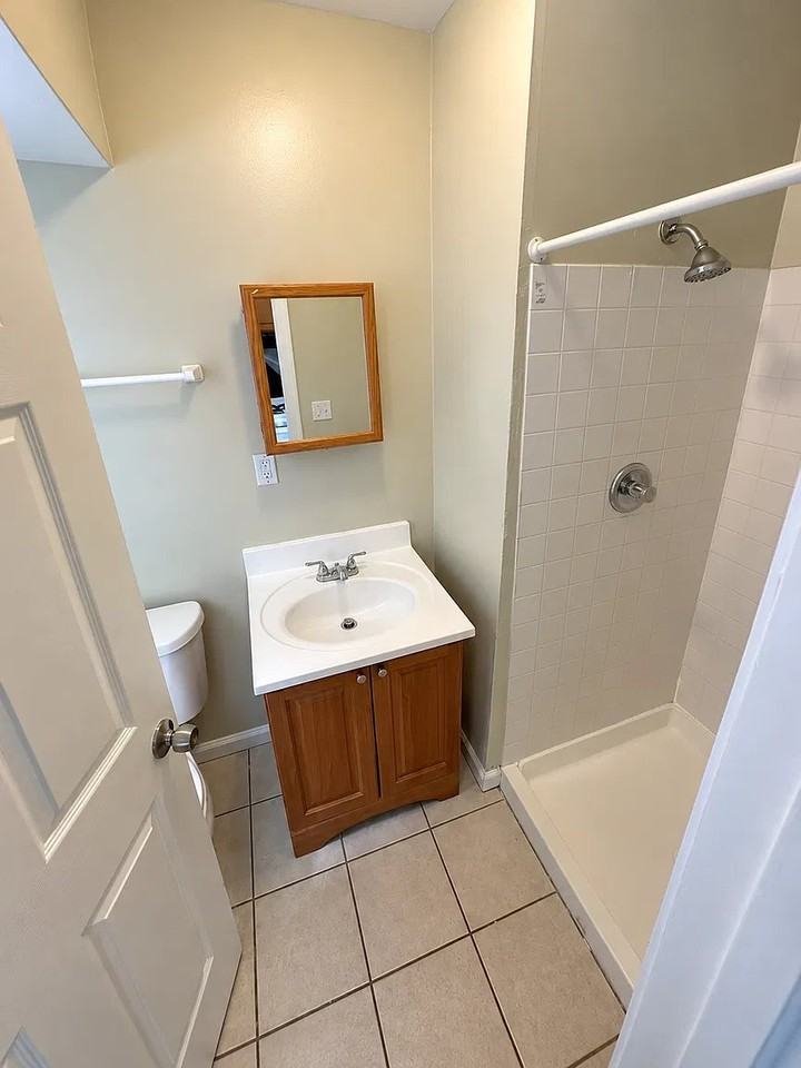 398 13th Ave #3 - Photo 4 of 4
