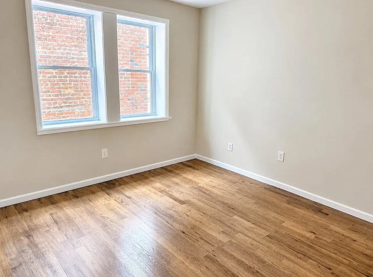 947 18th Ave #B4 - Photo 2 of 5