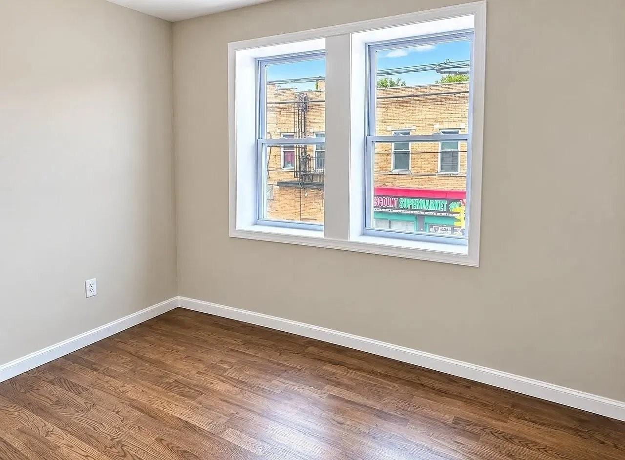947 18th Ave #B4 - Photo 3 of 5