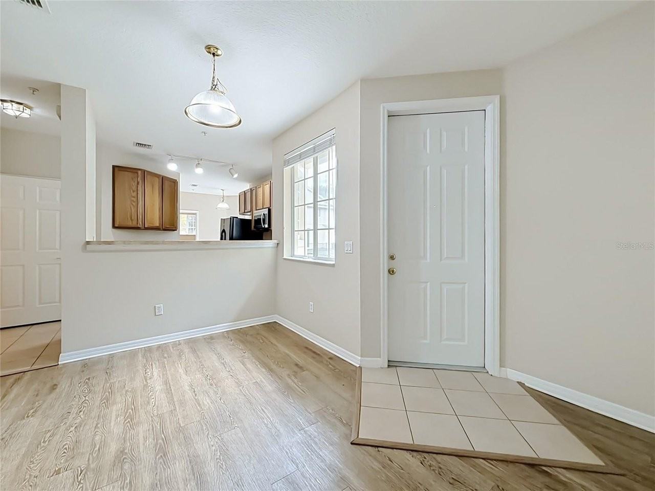 10703 Regent Square Dr - Photo 5 of 20