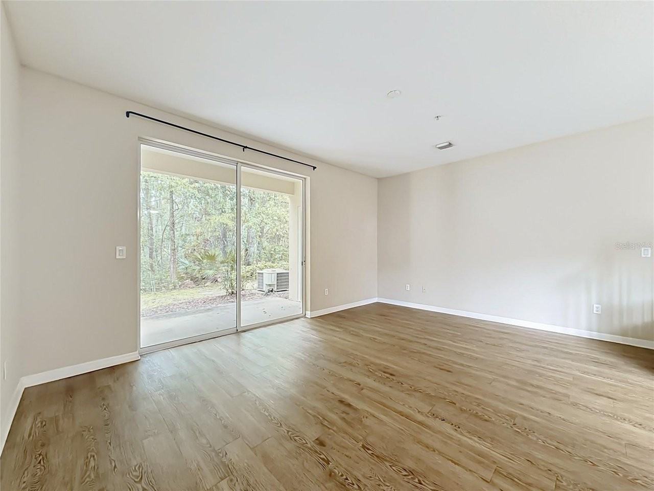 10703 Regent Square Dr - Photo 6 of 20