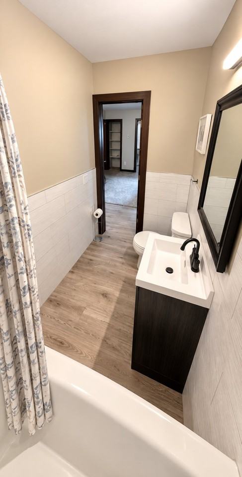 6525 2nd St Ne #2 - Photo 5 of 7