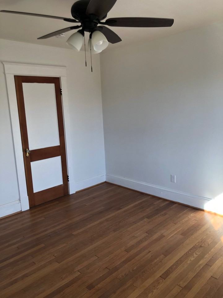 3000 Montrose Ave #B - Photo 6 of 15