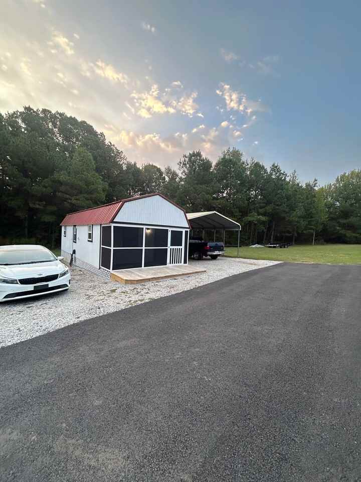 1100 Lakeview Dr S - Photo 2 of 11
