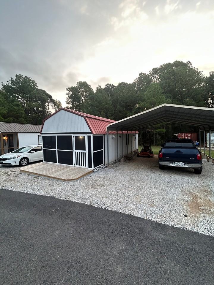 1100 Lakeview Dr S - Photo 3 of 11