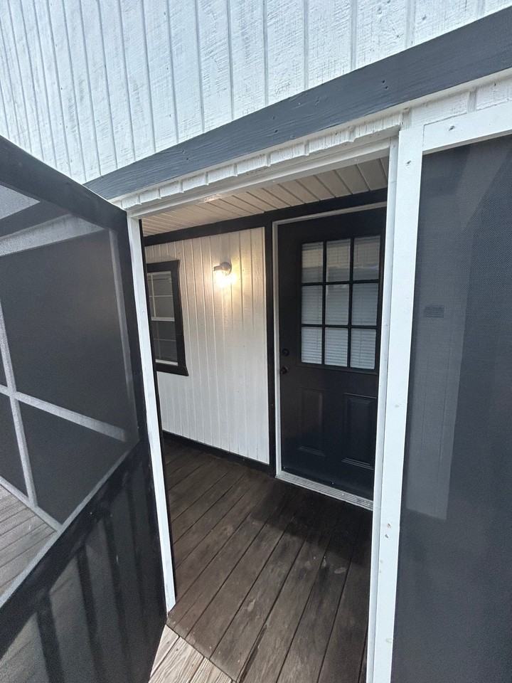 1100 Lakeview Dr S - Photo 4 of 11