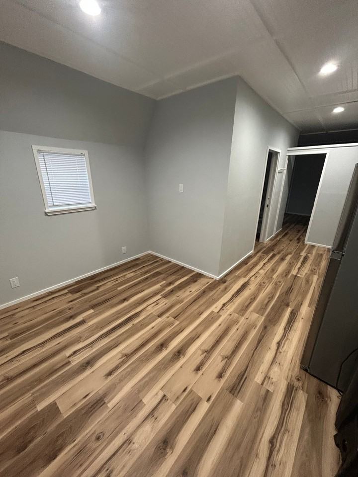 1100 Lakeview Dr S - Photo 5 of 11