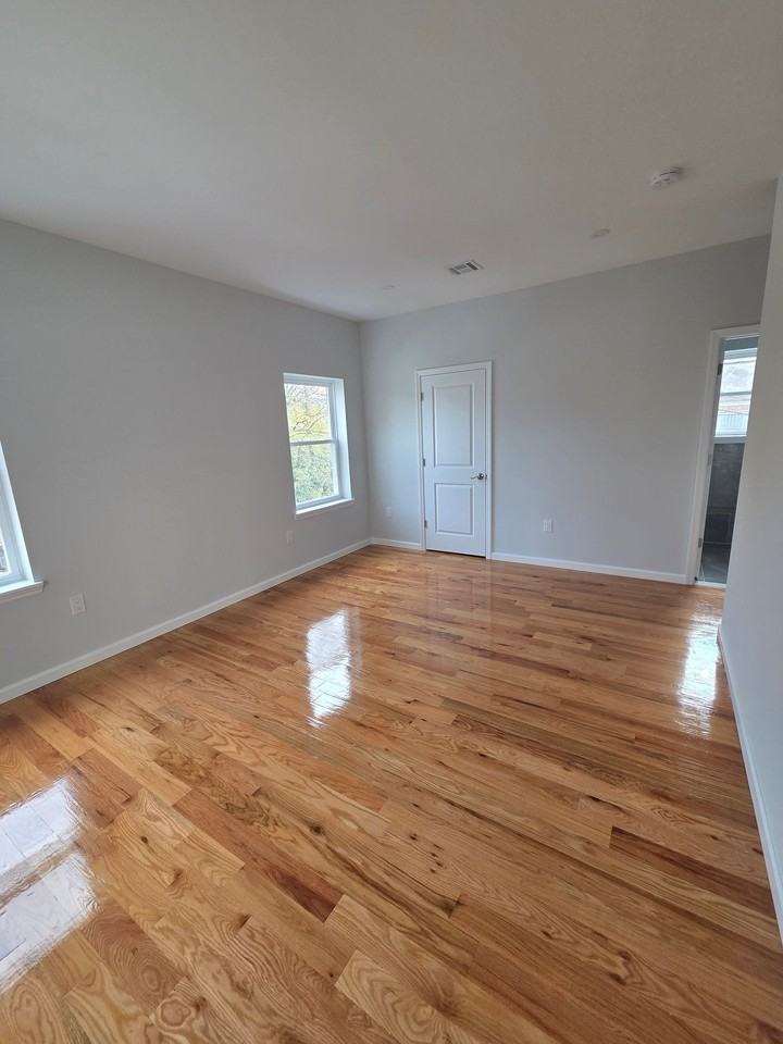 22 Speedway Ave - Photo 2 of 8