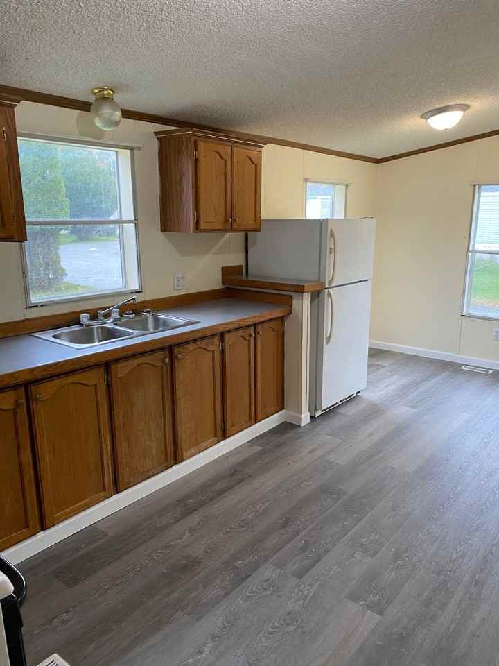 14 Harriman Cove Rd - Photo 2 of 19