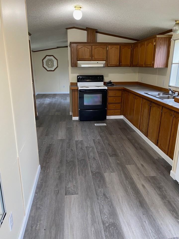 14 Harriman Cove Rd - Photo 4 of 19