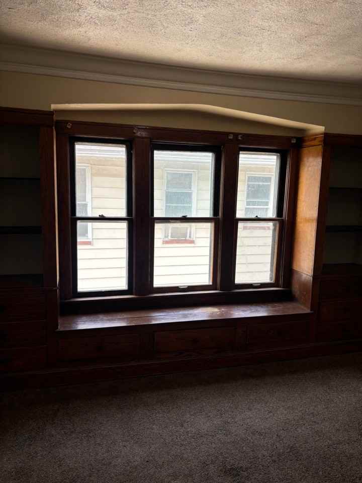 1869 Colonnade Rd - Photo 5 of 8