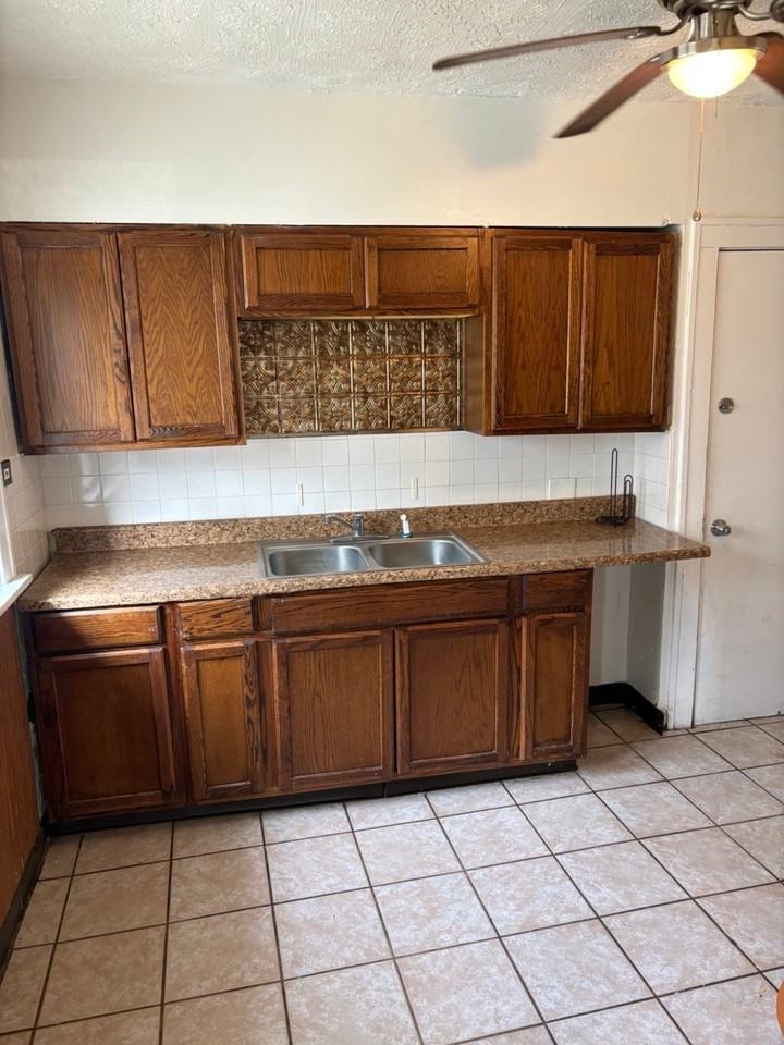 1869 Colonnade Rd - Photo 6 of 8