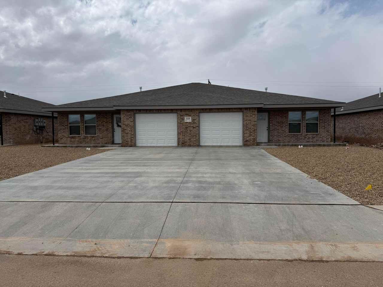1114 Caprock St - Photo 2 of 12