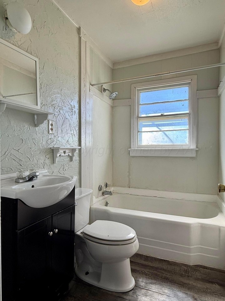 106 Peiffer St - Photo 6 of 7