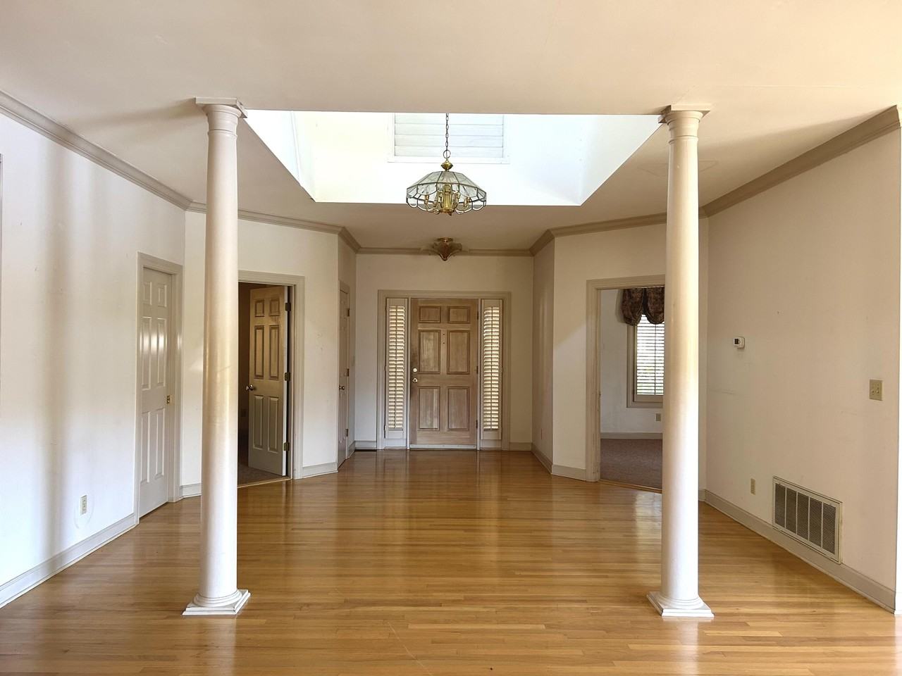 103 Burnham Ct - Photo 6 of 14