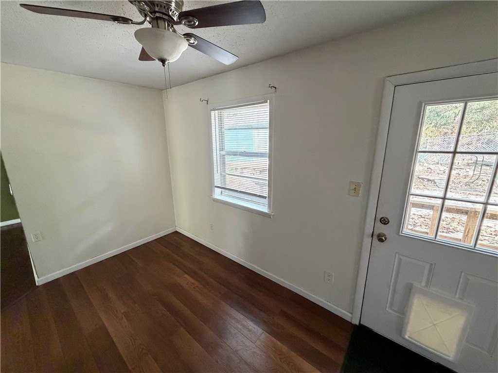 1244 N Oak Ave - Photo 6 of 19