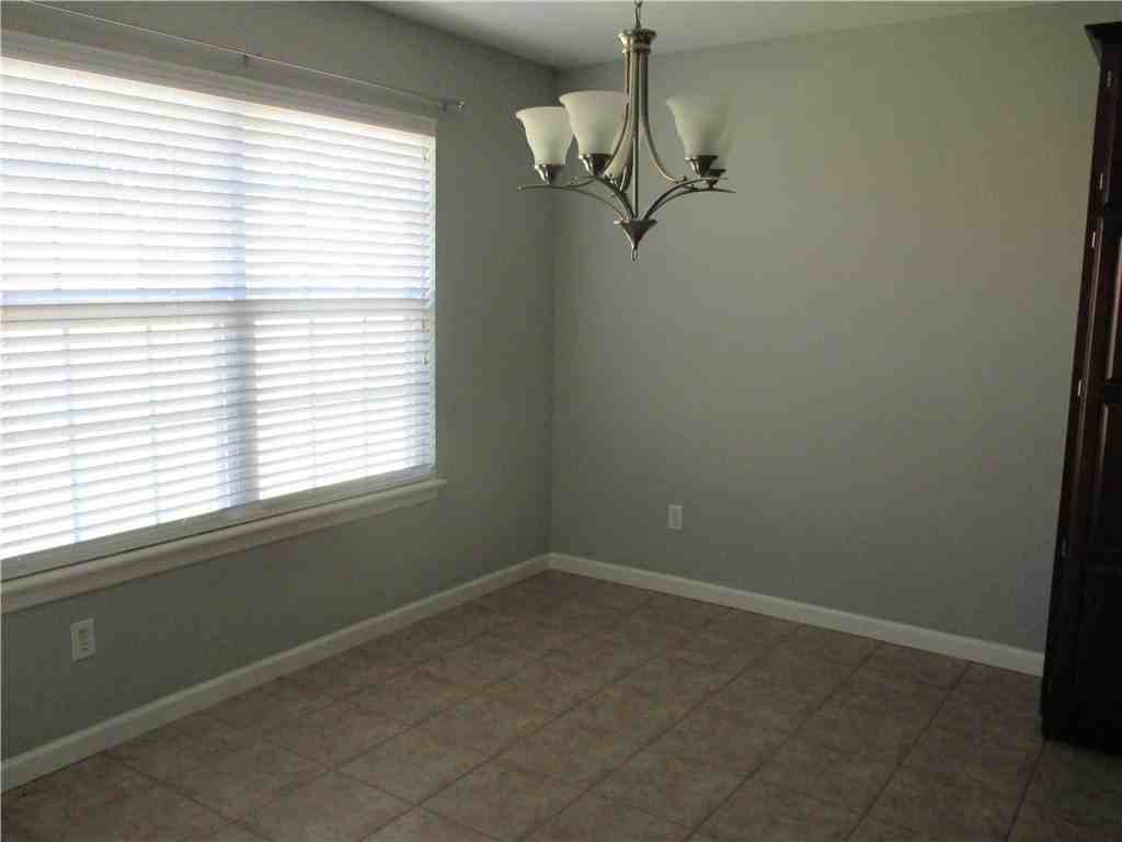 1484 Luke St - Photo 3 of 10