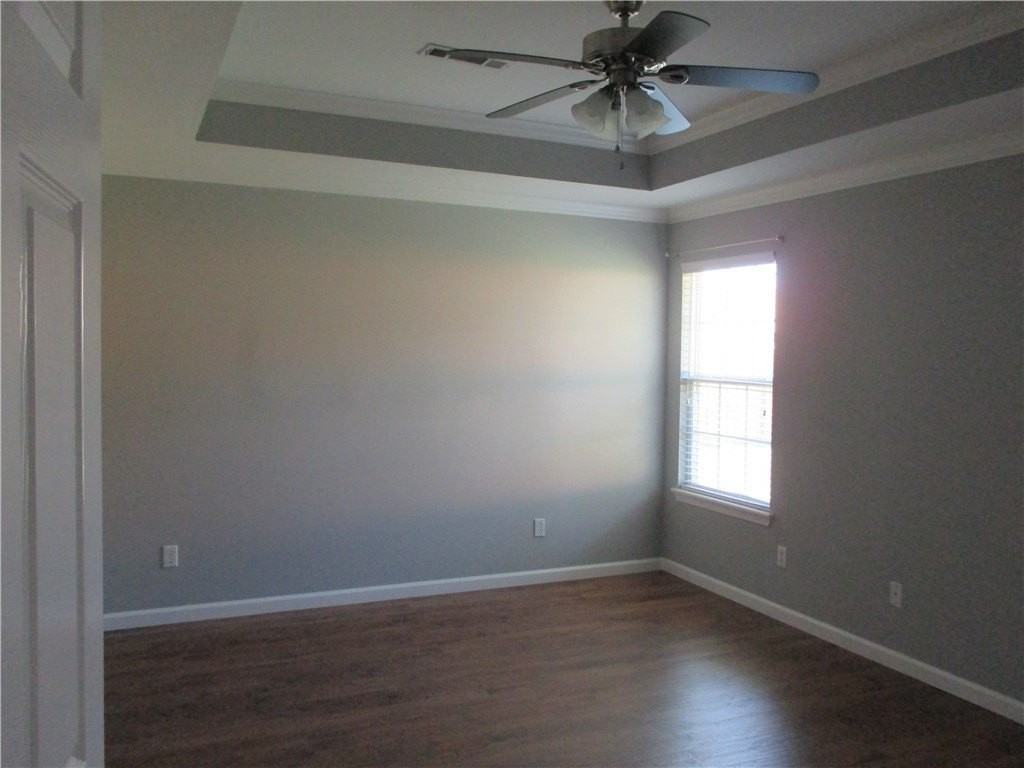 1484 Luke St - Photo 5 of 10