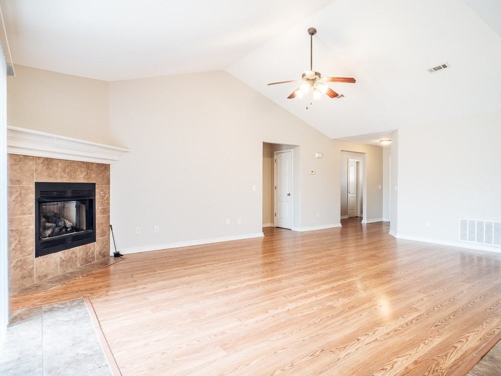 550 Washburn Dr - Photo 4 of 17