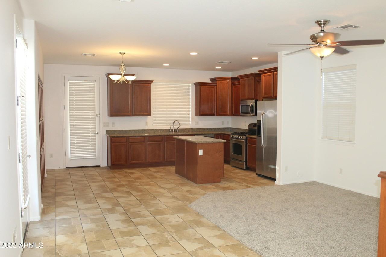 1768 W Seagull Ct - Photo 3 of 31
