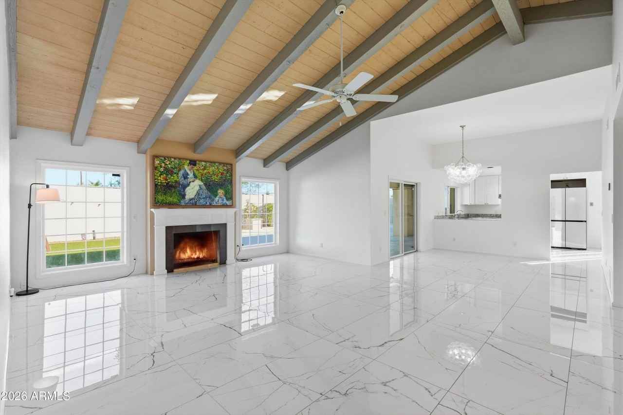 3187 E Berridge Ln - Photo 6 of 48