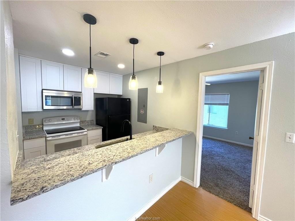 523 Southwest Pkwy #203 - Photo 4 of 29